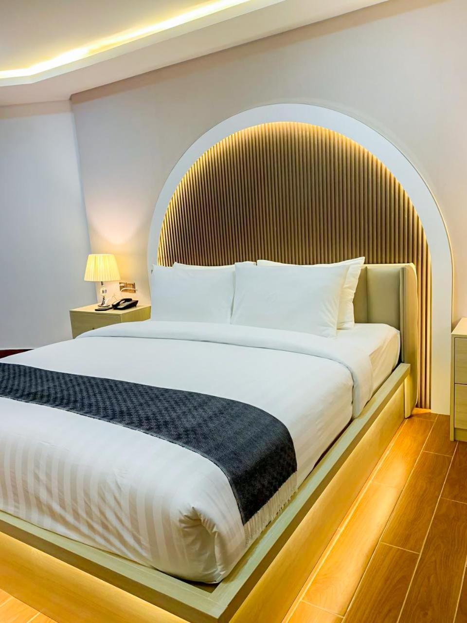 Cambana La Riviere Boutique Hotel Battambang Kamer foto